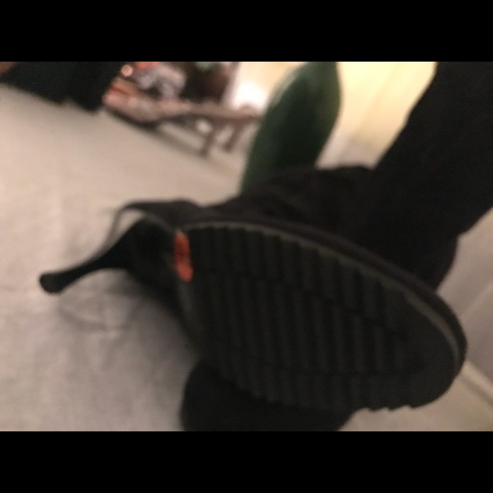 💞BCBG eneration black suede boots - Picture 6 of 6